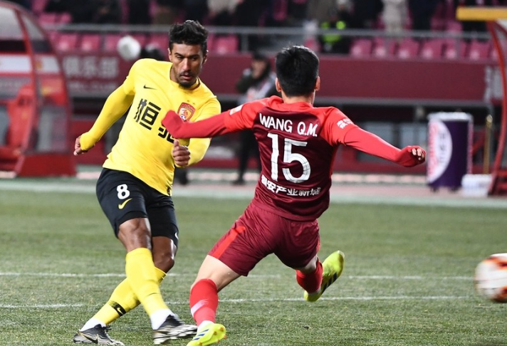 布赖恩索恩联继续稳坐榜首，取得胜利