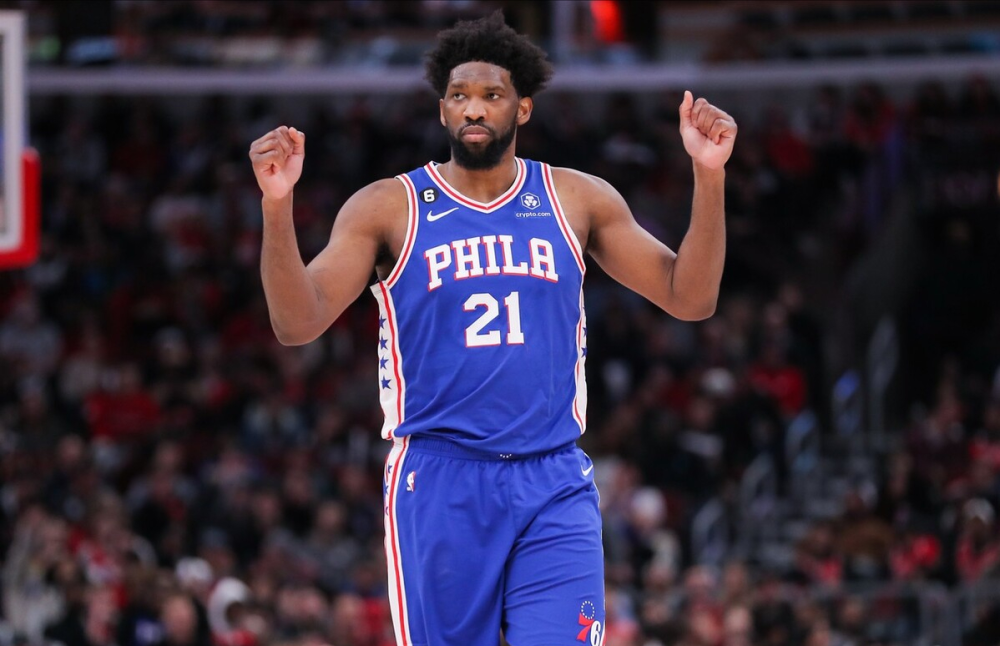 战绩领先球队蝉联榜首，稳步迈向胜利之路(国足05惨败泰国)