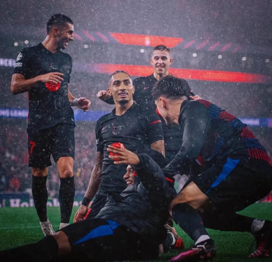 包含东欧战神大放异彩,梅开二度助球队晋级欧冠的词条 包含东欧战神大放异彩,梅开二度助球队晋级欧冠的词条